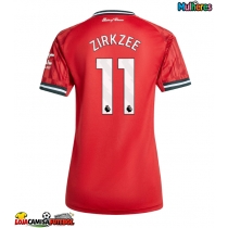 Camisa de Futebol Manchester United Joshua Zirkzee #11 Equipamento Principal Mulheres 2025-26 Manga Curta